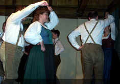 jud04folk2.jpg (56711 octets)