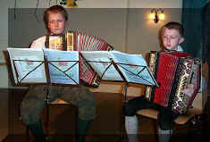 jud06soireefolk1Web.jpg (65657 octets)